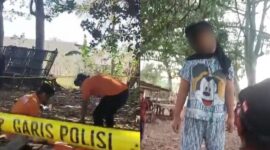 Sosok Seorang Ibu Rumah Tangga (IRT) Rahma (42) ditemukan meninggal dunia akibat gatung diri disebuah pohon jambu yang bertempat TKP di Desa paitana kelara