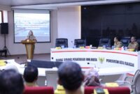 Wakil Wali Kota Makassar, Fatmawati Rusdi membuka secara resmi rapat koordinasi penanggulangan kemiskinan daerah (TKPKD) terkait percepatan penghapusan kemiskinan ekstrem