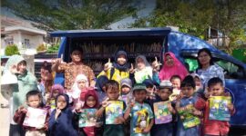 Agenda Rutin Dinas Perpustakaan Kota Makassar dengan melakukan Pelayanan Dongkel With Mobile Library
