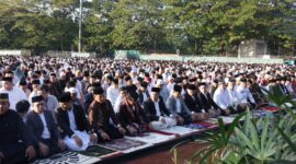 Menteri Pertanian RI Syahrul Yasin Limpo (SYL) bersama Wali Kota Makassar Moh Ramdhan Pomanto melaksanakan Salat Idul Adha 1444 H di Lapangan Karebosi