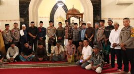 Kapolrestabes Makassar Kombespol Mokhamad Ngajib, S.IK., M.H. menggelar Jumat Keliling dan Jumat Curhat.