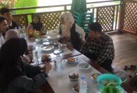 Komite OSIS Nasional Indonesia Sulawesi Selatan dengan MTs Negeri Soppeng berdiskusi dan bercekrama hangat dengan saling membuka diri untuk menampung aspirasi dari pemikiran Kepala MTs Negeri Soppeng