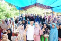 Eks Pangdam VIX Hasanuddin Mayjen TNI (Purn) Andi Muhammad Bau Sawa Mappanyukki (Panglima Ta’) menghadiri undangan silaturahmi ratusan warga masyarakat Desa Maccini Baji