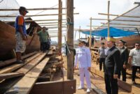 Panglima TNI Laksamana Yudo Margono terkesima dengan program pembuatan Kapal Pinisi Pemkot Makassar