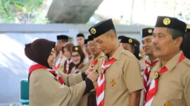 Ketua Kwartir Cabang Gerakan Pramuka Kota Parepare, Erna Rasyid Taufan yang juga merupakan Ketua Tim Penggerak PKK Kota Parepare melantik Ketua dan Pengurus Kwartir Ranting Gerakan Pramuka Kecamatan Soreang