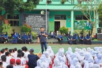 Dalam rangka memenuhi undangan secara resmi Komite OSIS Nasional dan rombongan hadiri kegiatan MPLS SMP Negeri 1 Cikoneng