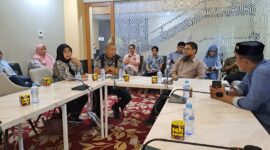 Pemprov Sulsel menggandeng Pengurus Pusat Ikatan Alumni Universitas Hasanuddin menghelat Jalan Sehat Anti Mager