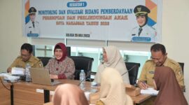 Ketua TP PKK Kota Makassar Indira Yusuf Ismail hadir menjadi narasumber pada kegiatan monitoring dan evaluasi Bidang Pemberdayaan Perempuan dan Perlindungan Anak