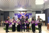 Dokumentasi Penyerahan Beasiswa Oleh Ketua Umum DPP Komite OSIS Nasional Indonesia Bersama 6 Finalis Duta Pelajar Provinsi Lampung 2023