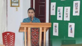 (TP PKK) Kabupaten Toraja Utara, Ny. Agustina M Bassang menerima kunjungan Tim Penilai Supervisi, Monitoring, Evaluasi dan Pelaporan (SMEP) TP.PKK Provinsi Sulawesi Selatan