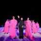 Sejumlah model tampil memukau mengenakan fashion Party Look atau busana pesta koleksi desainer asal Thailand Pitnapat Yotinratanachai