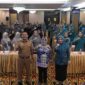 Ketua TP PKK Kota Makassar, Indira Yusuf Ismail, secara resmi membuka kegiatan Bimbingan Teknis (Bimtek) pengenalan aplikasi data dasawisma