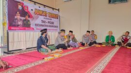 Kapolsek Manggala, Kembali gelar Jum'at Curhat yang dirangkaikan dengan Jumat Berkah, selain beri himbauan kamtibmas