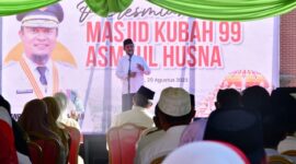 Gubernur Sulawesi Selatan, Andi Sudirman Sulaiman meresmikan pembangunan Masjid Kubah 99 Asmaul Husna