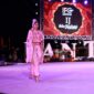 Sejumlah perancang busana lokal hingga internasional tidak ingin ketinggalan kesempatan untuk menampilkan rancangan mereka di panggung besar Fashion Show Festival F8 Makassar