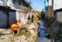 Lurah sambung jawa dan warga masyarakatnya antusias giat Sabtu Bersih program pemerintah kota Makassar