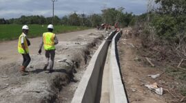 Pemerintah Provinsi Sulawesi Selatan melalui Dinas Bina Marga dan Bina Konstruksi tengah  melakukan penanganan rekonstruksi jalan