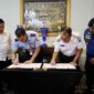 Komandan Pangkalan TNI Angkatan Udara Sultan Hasanuddin Kolonel PnB Benny Arfan melakukan penandatanganan Memorandum Of Understanding (MoU) dengan Wali Kota Makassar