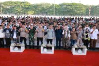 Wali Kota Makassar Moh Ramdhan Pomanto bersama Kapolrestabes Makassar Kombes Pol Mokhamad Ngajib, Ketua KPU-Bawaslu dan seluruh forkopimda se-Makassar mendeklarasikan pemilu yang aman dan damai
