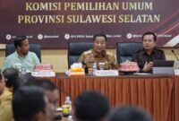 Penjabat Gubernur Sulsel Bahtiar Baharuddin mengunjungi Kantor Komisi Pemilihan Umum (KPU) Sulsel