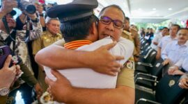 Wali Kota Makassar Moh Ramdhan Pomanto turut menghadiri upacara pelepasan Andi Sudirman di Kantor Gubernur Sulsel