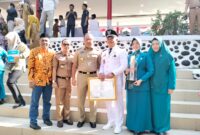 Wali Kota Makassar Ir. H. Moh. Ramdhan Pomanto bersama Lurah Maccini Sombala Saddam Musma menghadiri Penerimaan Penghargaan Juara sebagai juara Pertama Lomba Desa dan Kelurahan Tingkat Provinsi Sulawesi Selatan
