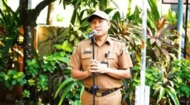 Sekretaris Camat Mamajang, A. Asdhar, SH, pimpin langsung pelaksanaan Apel Pagi Kedisiplinan diikuti oleh seluruh Aparatur Sipil Negara (ASN) dan Tenaga Laskar Pelangi