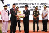 Makassar mendapat bantuan bibit cabai dari Pemerintah Provinsi Sulawesi Selatan (Pemprov Sulsel)