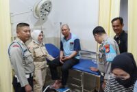 Sebagai bentuk perhatian dan kepedulian kepada pimpinan Waka Polsek Somba Opu AKP Aslamuddin bersama personil menjenguk Kapolsek Somba Opu Kompol Arifuddin A. S.E.M.H yang mengalami Laka Lantas dan di rawat di RS Pelamonia Makassar, Senin (19/02/2024)