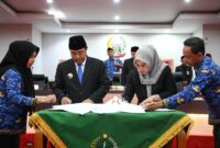 DPRD Provinsi Sulsel dan Pemerintah Provinsi (Pemprov) Sulsel mengesahkan empat Rancangan Peraturan Daerah (Ranperda) menjadi Peraturan Daerah (Perda)