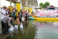 Setelah melakukan penanaman pohon serentak dalam rangka Hari Bumi di Kabupaten Wajo