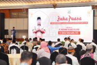 Penjabat Gubernur Sulawesi Selatan Bahtiar Baharuddin buka puasa bersama dengan masyarakat asal Sulawesi Selatan