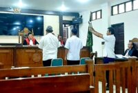 Dua pejabat Fakultas Teknik Universitas Hasanuddin (FT Unhas), Senin (29/04/2024) sore diperiksa majelis hakim Pengadilan Negeri (Maros)