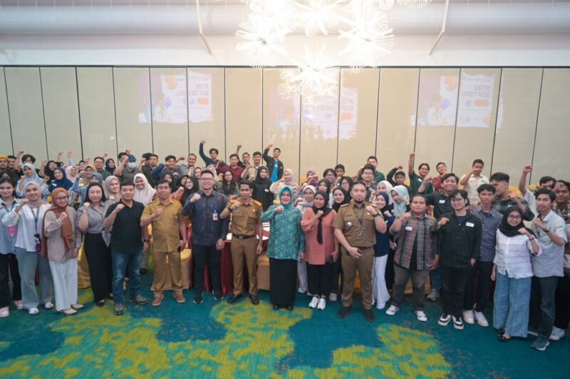 Ketua TP PKK Kota Makassar, secara resmi membuka kegiatan IPTEK Softskill Full-stack Web Development