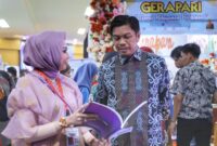PJ Sekda Makassar, Firman Hamid Pagarra mengungkapkan apresiasinya terhadap booth proyek perubahan Pelatihan Kepemimpinan Nasional (Latpimnas)