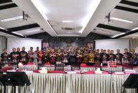 Laporan evaluasi tiga bulan Penjabat Gubernur Provinsi Sulawesi Selatan (Sulsel), Prof Zudan Arif Fakrulloh, dinilai secara mayoritas sangat baik dari berbagai sektor. Mulai dari manajemen pemerintahan, tata kelola organisasi, maupun laporan kinerja sebagai kepala daerah. 