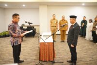 Sekretaris Daerah Provinsi Sulsel, Jufri Rahman, melantik pejabat fungsional dari Organisasi Perangkat Daerah (OPD) Dinas Penanaman Modal dan Pelayanan Terpadu Satu Pintu (DPMPTSP) Provinsi Sulsel, Said Wahab sebagai Penata Kelola Ahli Madya, dalam agenda Pelantikan dan pengambilan Sumpah Janji Jabatan Fungsional yang digelar di Makassar, Senin malam, 30 September 2024.