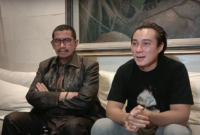 Baim Wong menangis ceritakan dugaan perselingkuhan Paula Verhoeven di kawasan Bintaro Jakarta Selatan, Selasa (8/10/2024).  
