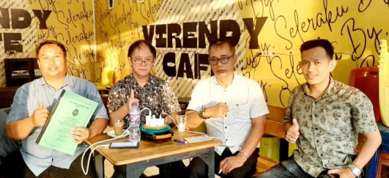 James Wehantouw (62) selaku ayah kandung almarhum Virendy Marjefy Wehantouw (18), Senin (14/10/2024) siang kembali menghadap penyidik Unit 4 Subdit III Jatanras Ditreskrimum Polda Sulsel