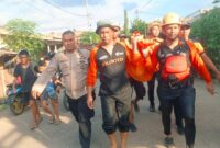 Setelah dilakukan pencarian intensif, tim gabungan Basarnas dan Dinas Pemadam Kebakaran Kota Makassar akhirnya menemukan korban tenggelam di Sungai Biring Jene, Kelurahan Katimbang, Kecamatan Biringkanaya, dalam keadaan tidak bernyawa.