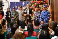 Penjabat Gubernur Sulsel Prof Zudan Arif Fakrulloh beserta Forum Komunikasi Pimpinan Daerah (Forkopimda) melakukan pemantauan di tiga gereja dalam rangka pelaksanaan misa malam Natal 2024, Selasa malam, 24 Desember 2024. Salah satunya di Gereja Katedral Makassar. Peninjauan ini dalam rangka memastikan pelaksanaan misa Natal berjalan dengan aman dan lancar.