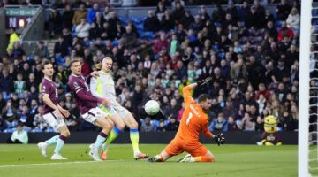 Manchester City Geser Arsenal dari Puncak, Burnley Resmi Degradasi