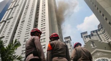 Kebakaran Apartemen Mediterania Jakbar, Satu Tower Terdampak