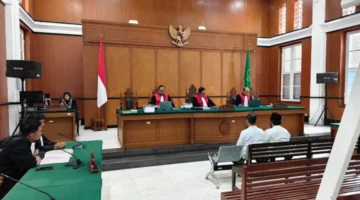Dua Jaksa Palsu di Makassar Jalani Sidang Perdana, Didakwa Halangi Kasus Penyidikan Korupsi