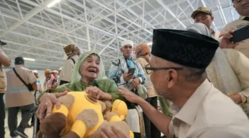 Sebanyak 30.500 Jemaah Haji Telah Tiba di Tanah Air, Keterlambatan Penerbangan Jadi Sorotan Kemenhaj