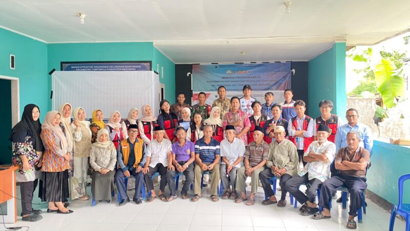 Mahasiswa Kuliah Kerja Nyata Tematik (KKN-T) Gelombang 116 Universitas Hasanuddin Posko Kelurahan Banyorang 1, Kecamatan Tompobulu, Kabupaten Bantaeng, menggelar Seminar Program Kerja di Kantor Kelurahan Banyorang pada Kamis (16/7/2026).